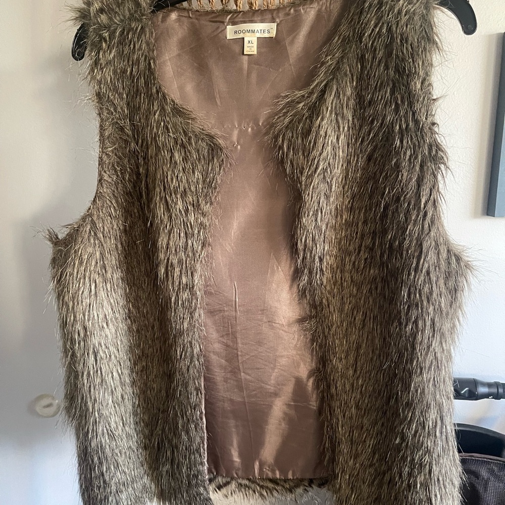 Roommates Tan Faux Fur Vest